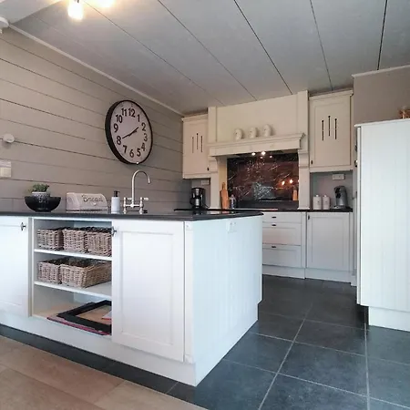 Awesome In בית נופש Baraque de Fraiture